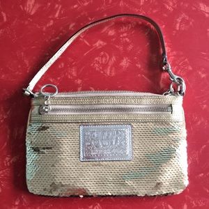 Limited edition sequin Coach Poppy clutch NWOT